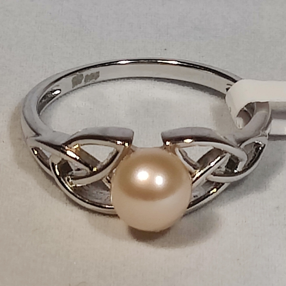 Vantel Pearls Time Everlasting Ring